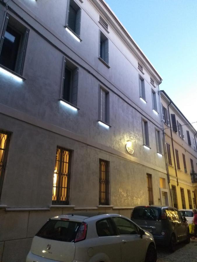 Amamantua Mântua Exterior foto