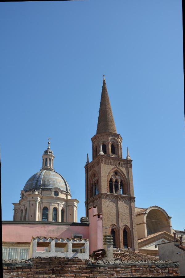 Amamantua Mântua Exterior foto